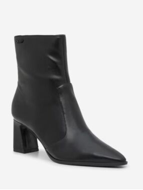 NWT Black DKNY Sunny Bootie - Size 8